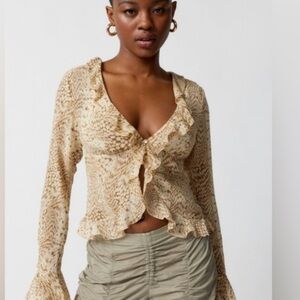 ECOTE RUFFLED SEMI SHEER TOP NEW WITH TAG (a446)